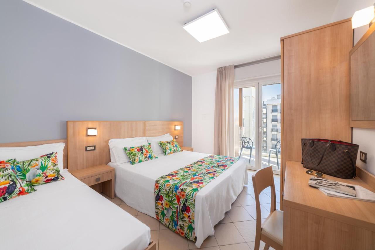 Appartamenti Smart A 30M Da Viale Dante E 100M Dal Mare Riccione Eksteriør bilde